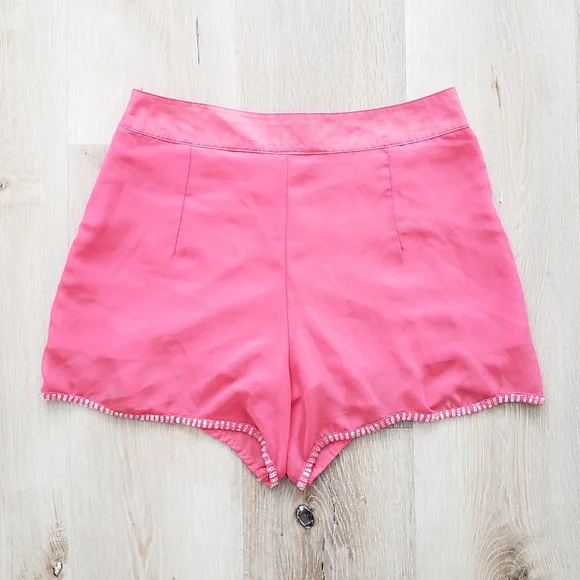 Mmm Shorts - Picture 2 of 7